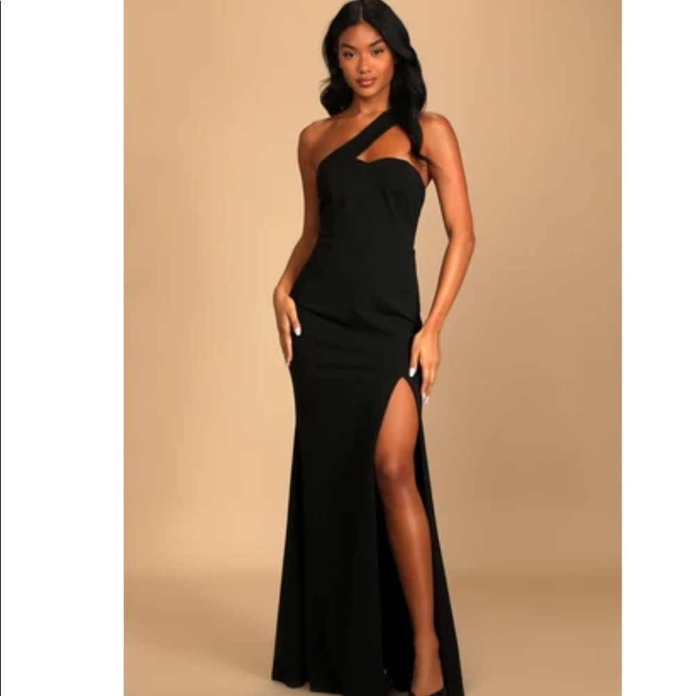 Lulus-Your Majesty Black Asymmetrical Mermaid Maxi dress